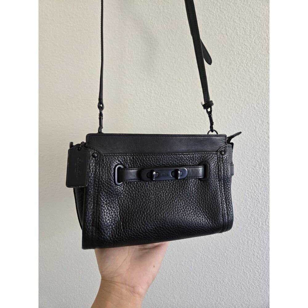 Coach Swagger Matte Black Pebble Leather Wristlet Crossbody Handbag Purse